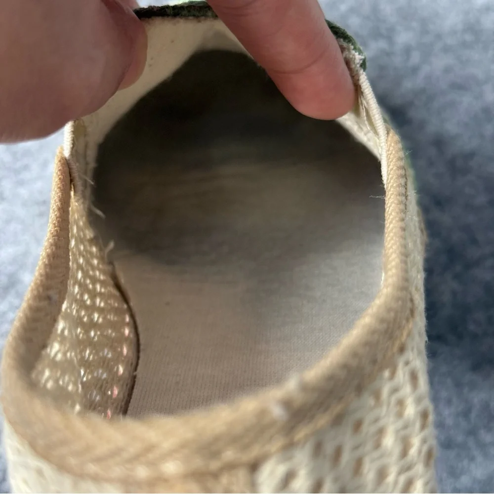 Goby Women's‎ Green Tiger Eyes Man Made Slip-On Sneaker Espadrille Shoes- Sz 10